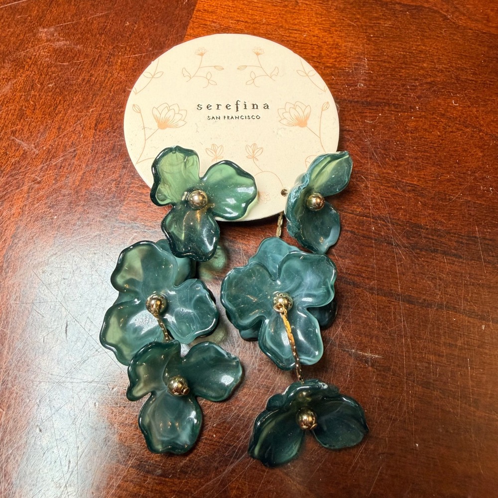 NEW Serefina San Francisco Green Resin Floral Tiered Triple Drop Earrings Gold